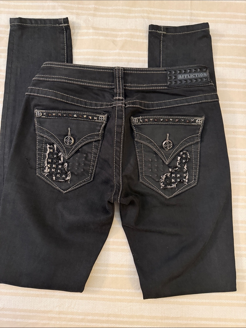 Affliction “Raquel” Black Skinny Jeans with Studded Back Pockets like new!
